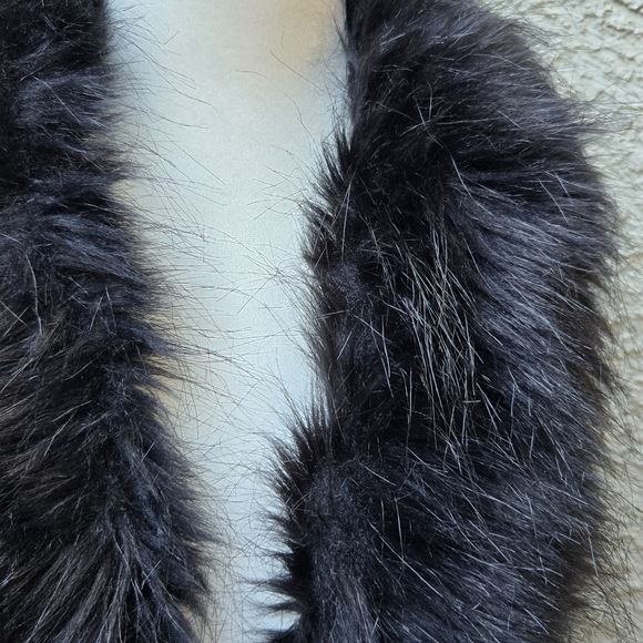 Chico's Black Faux Fur Oblong Scarf - Picture 3 of 5